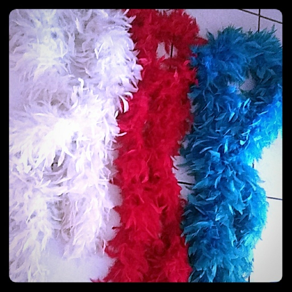 Full-length feather boas - Picture 1 of 1